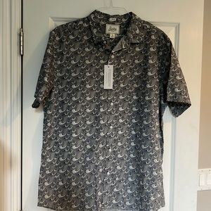 Vi by nomad stitch fix men’s collected shirt. Six xl tall.